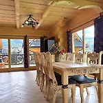 Tatry Malowane - Mountain Base شاليه *